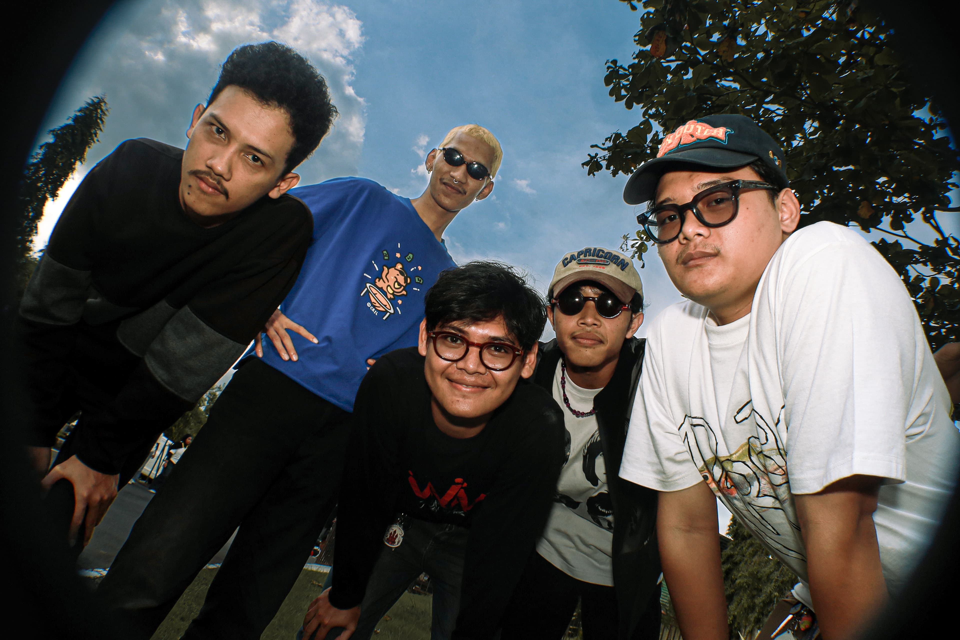 Band Independen Asal Magelang, Back To Dino Rilis Single Perdana “Aman Amen”