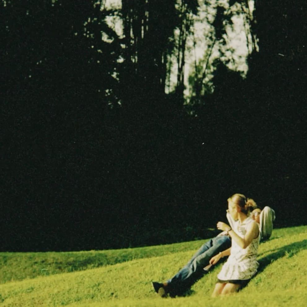 CTRL Kemas Kisah Julian dan Rebecca dalam Album Debut “Townie Romance”